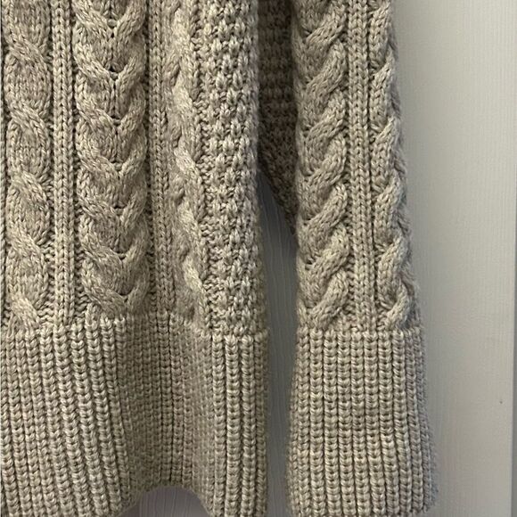 Peregrine Tan 100% Pure New Wool Cable Knit Zip Up Cardigan Sweater Size Medium - Picture 6 of 7